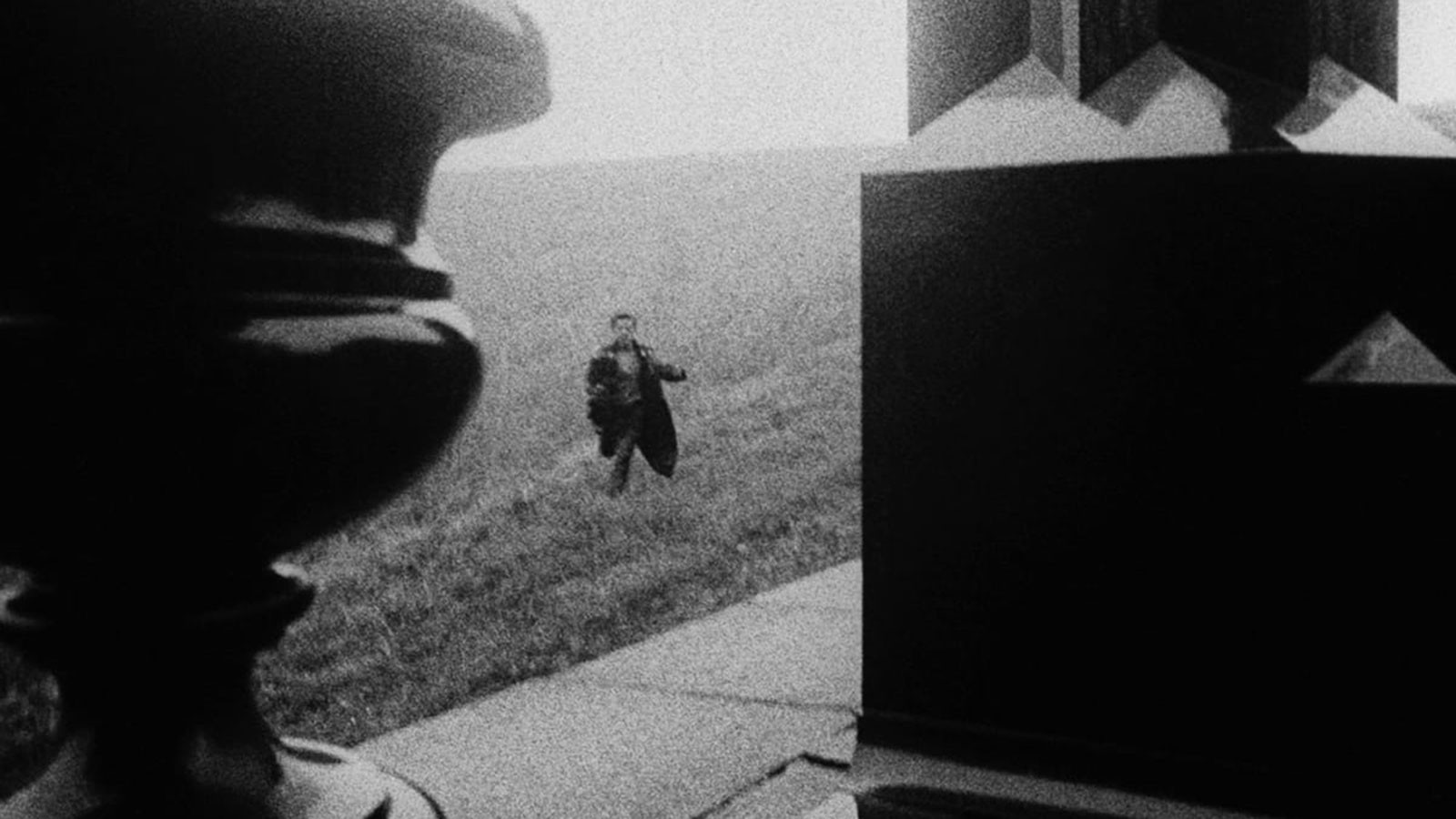 Diamonds of the night (1962)